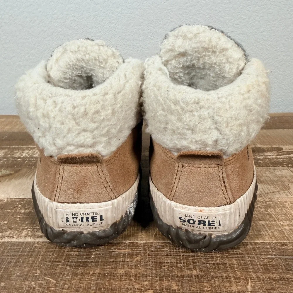 Sorel‎ Out N About Plus Conquest Kids 3 Tan Waterproof Suede Faux Fur Boots